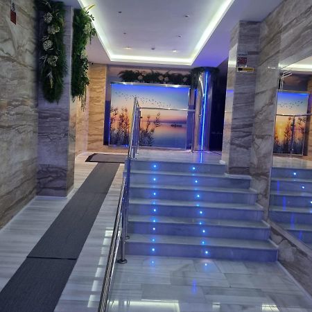 Rent an apartment in Torrevieja Buitenkant foto